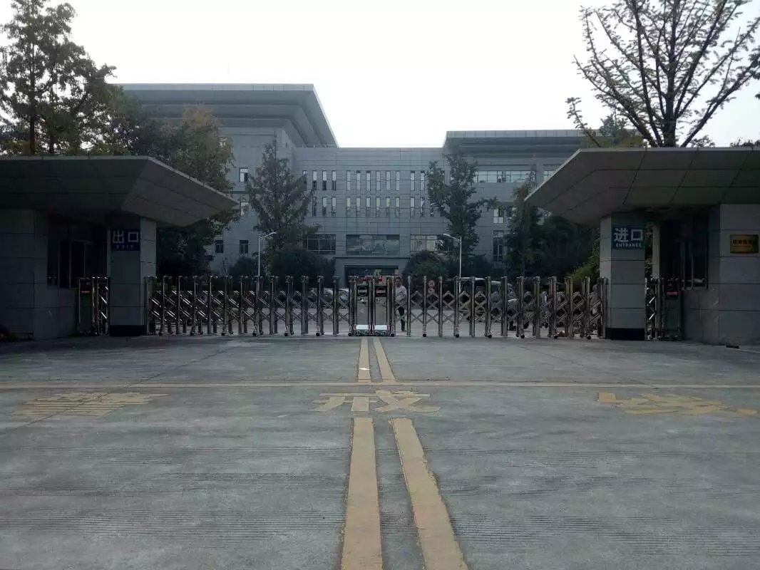 汝州市汝州市四川消防总队伸缩门